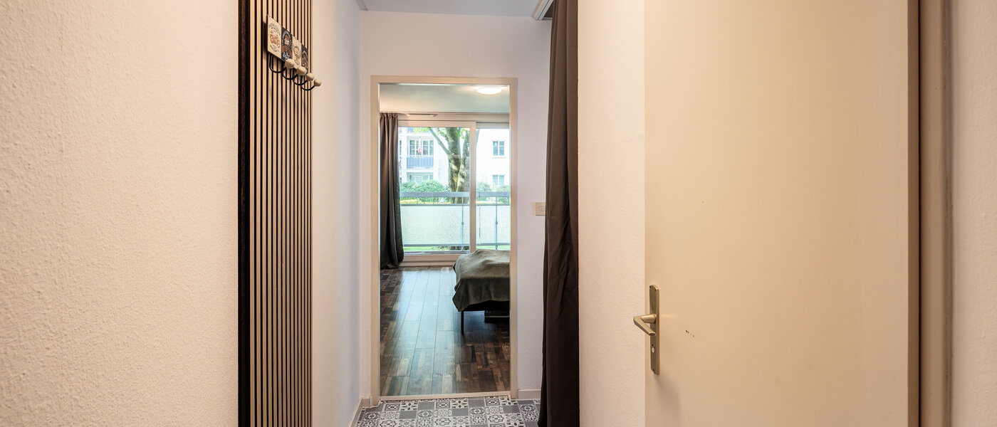 マンション Unterschleißheim 02 玄関入り口 14602