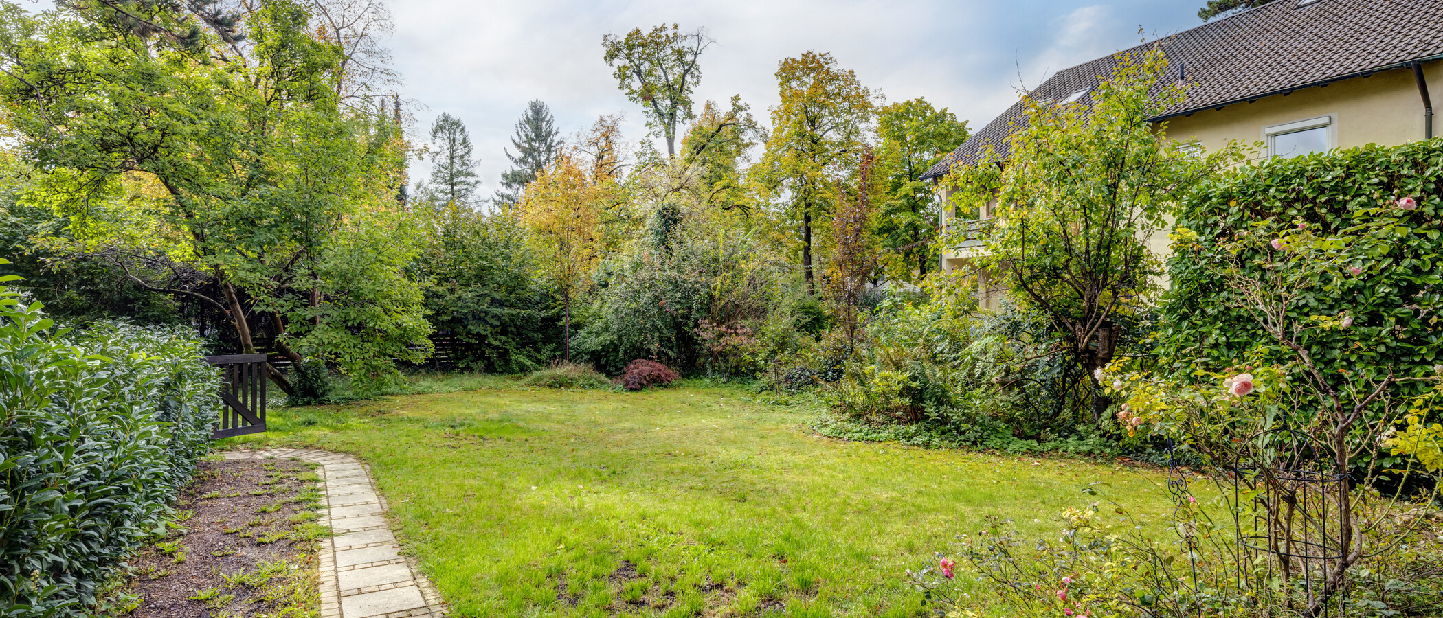 庭付き住宅 München Hadern 01 庭 14610