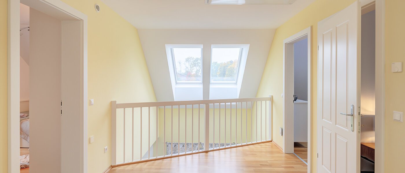 一戸建て Ismaning 01 玄関入り口 14615