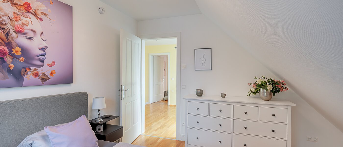 一戸建て Ismaning 04 2.　寝室 14615