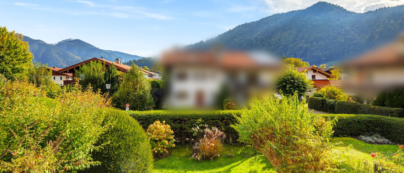 セミ・デタッチド・ハウス（一戸建てを二つに分けた家屋） Rottach-Egern 03 物件からの眺め 14616