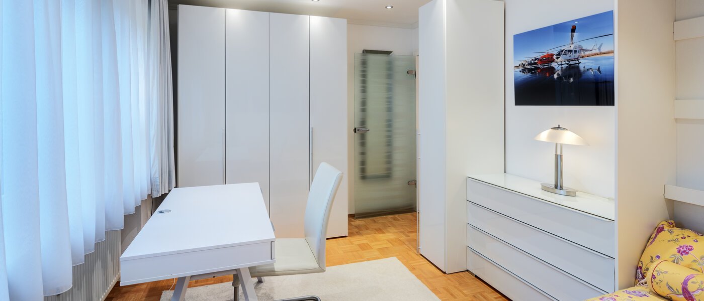 マンション Grünwald 04 2.　寝室 14631