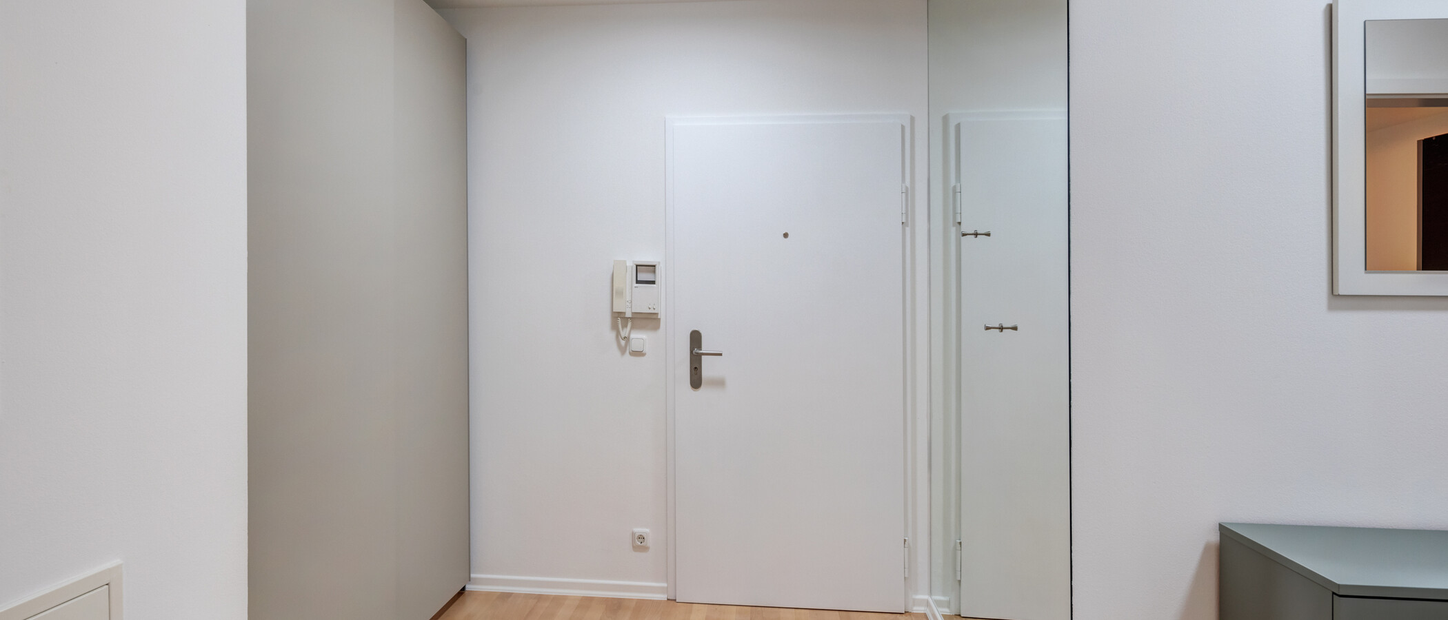 庭付き住宅 München Denning 01 玄関入り口 14634