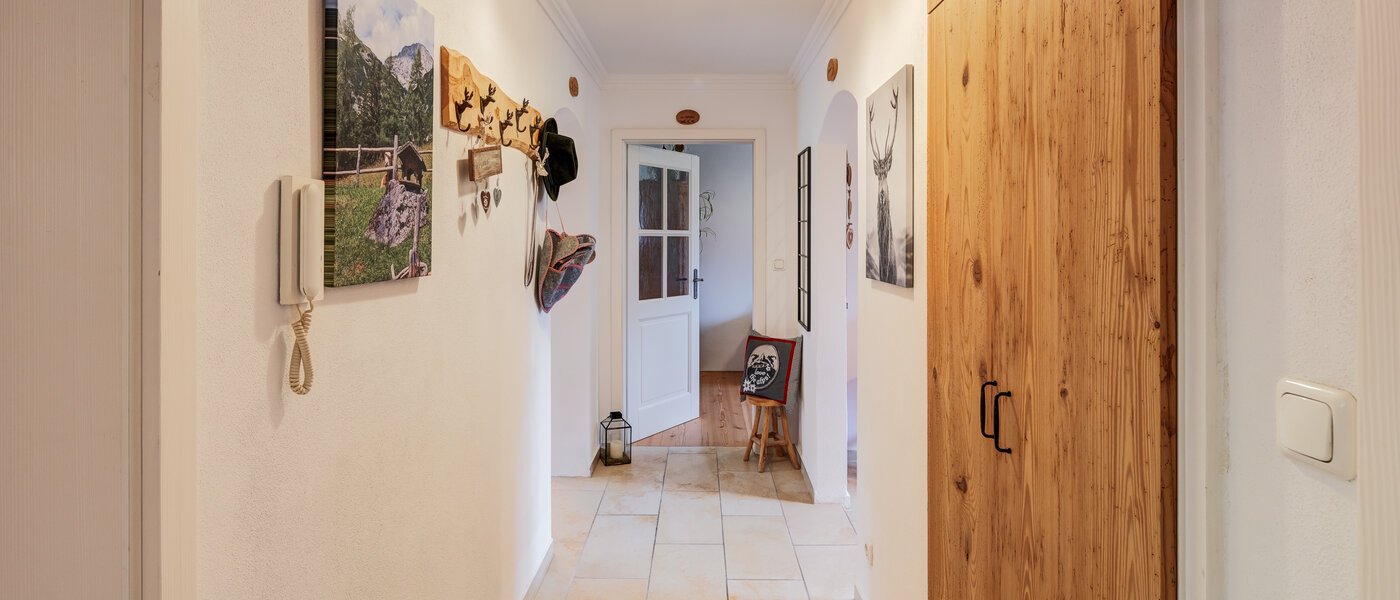 マンション Kreuth 01 玄関入り口 14644