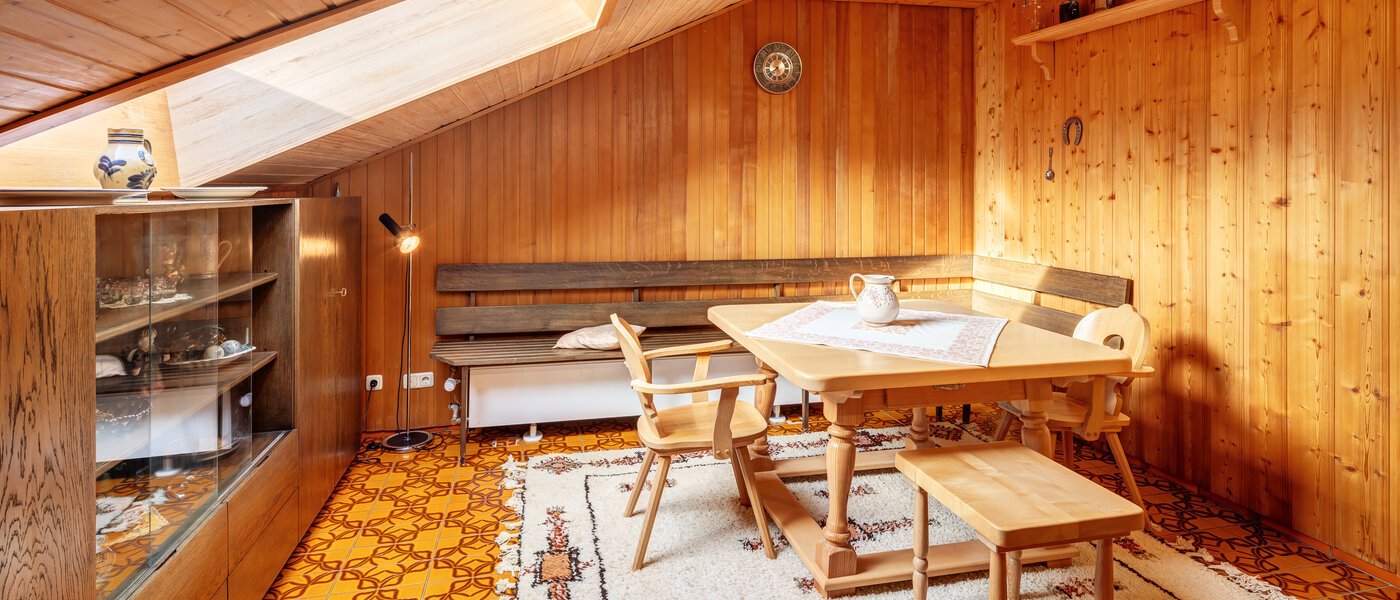 セミ・デタッチド・ハウス（一戸建てを二つに分けた家屋） München Lochhausen 02 仕事部屋 14662