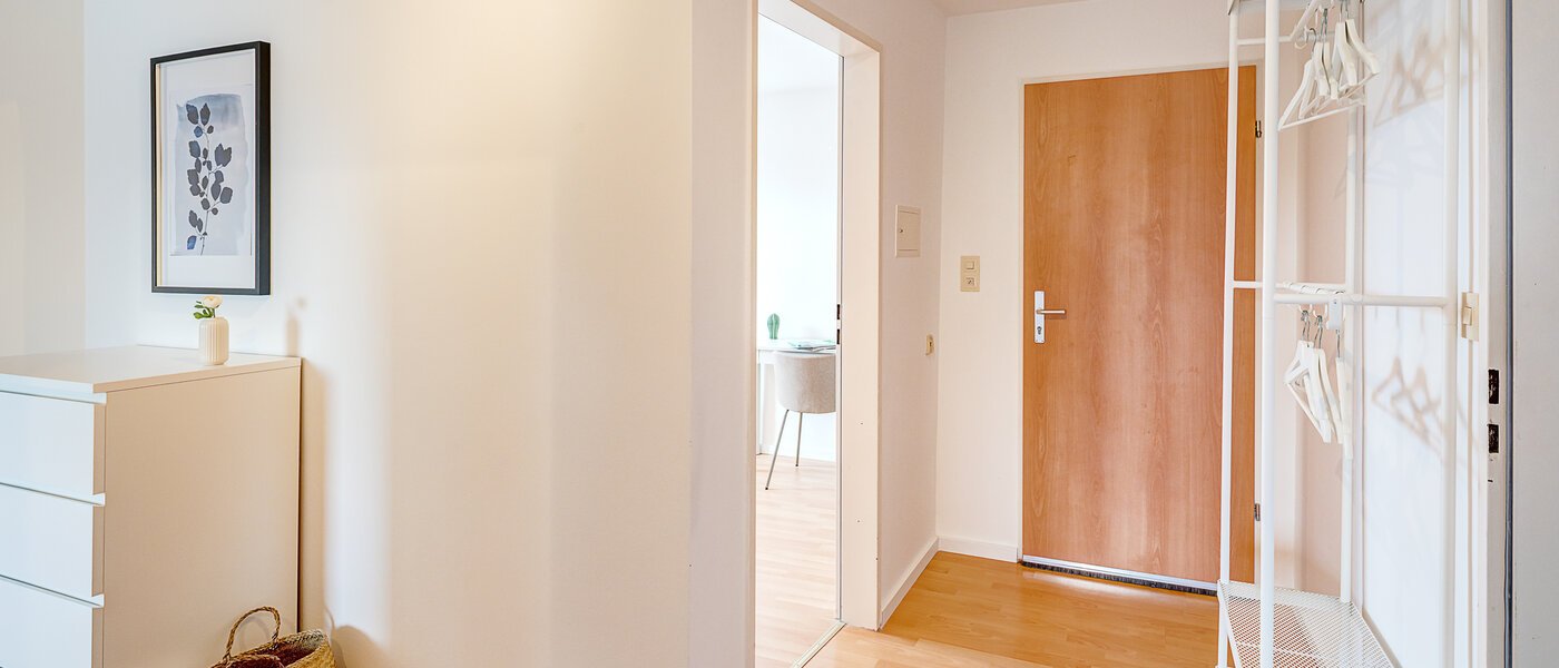 アティック・フラット（屋根裏） Dachau 01 玄関入り口 14669