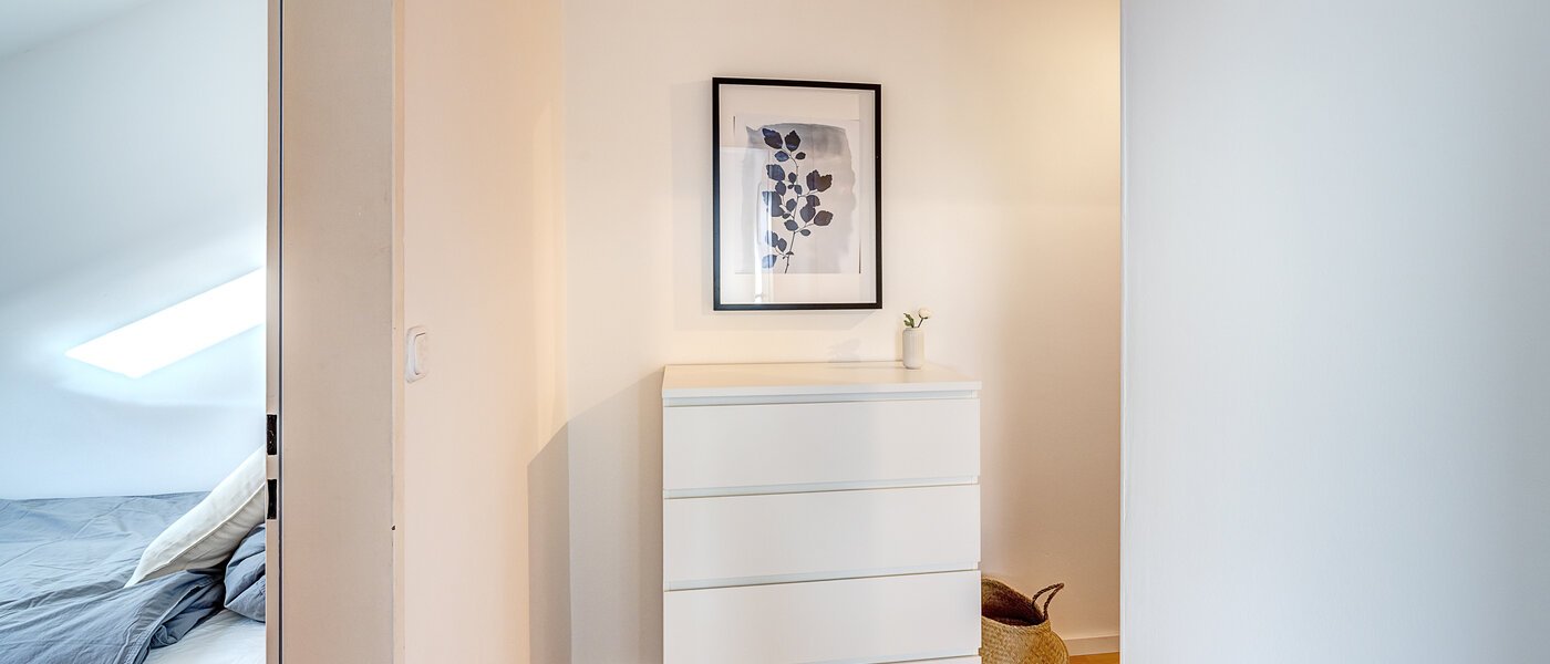 アティック・フラット（屋根裏） Dachau 03 玄関入り口 14669