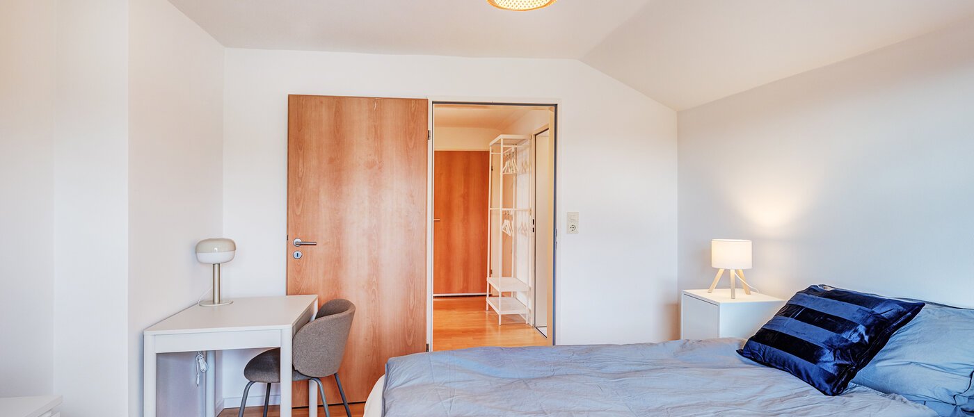 アティック・フラット（屋根裏） Dachau 03 1. 寝室 14669