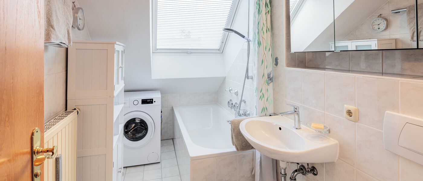 アティック・フラット（屋根裏） München Neufahrn b. Freising 01 浴室 14673