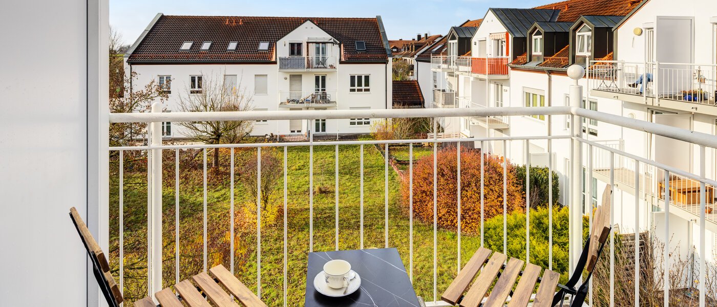 アティック・フラット（屋根裏） München Neufahrn b. Freising 01 ベランダ 14673