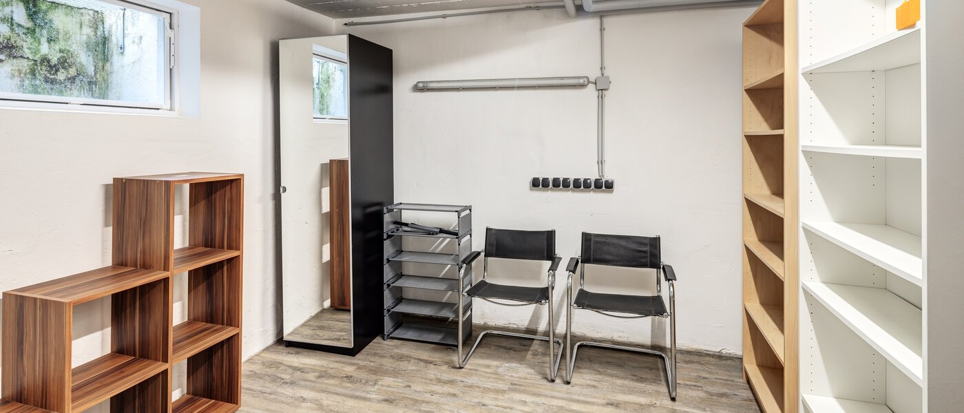 一戸建て München Trudering 02 貯蔵室 14681