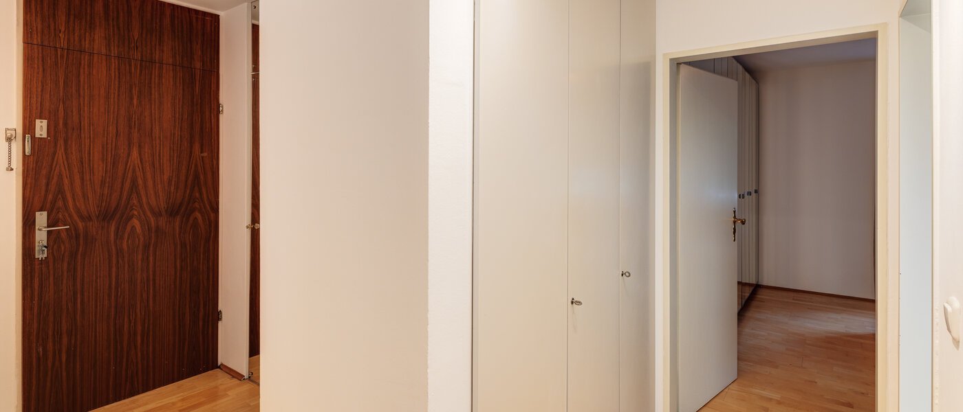 マンション München Solln 03 玄関入り口 14682