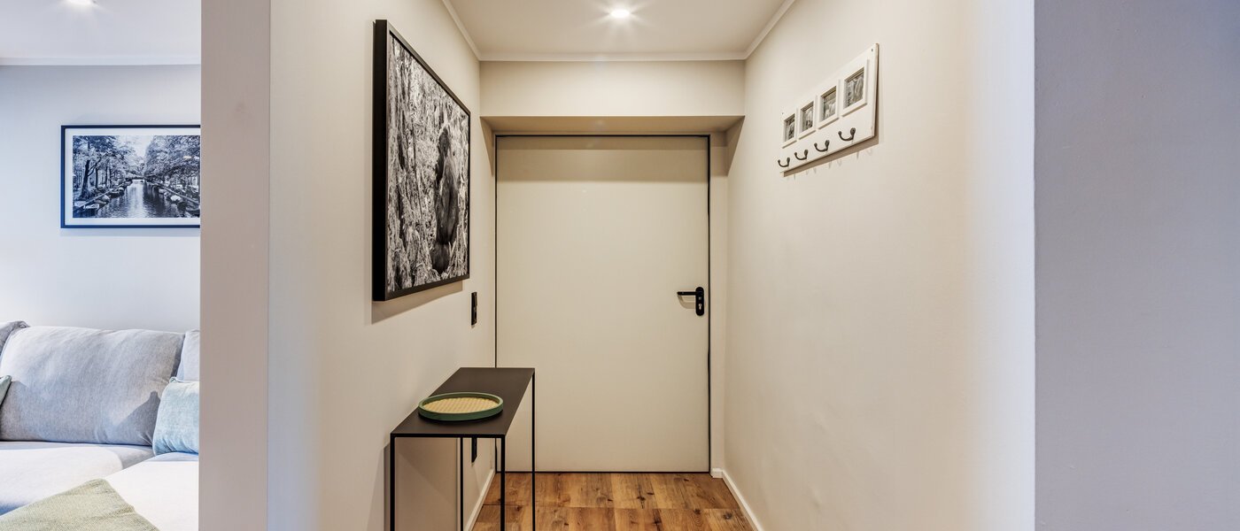 メゾネット・マンション（複数階にわたるマンション） Waakirchen 01 玄関入り口 14683