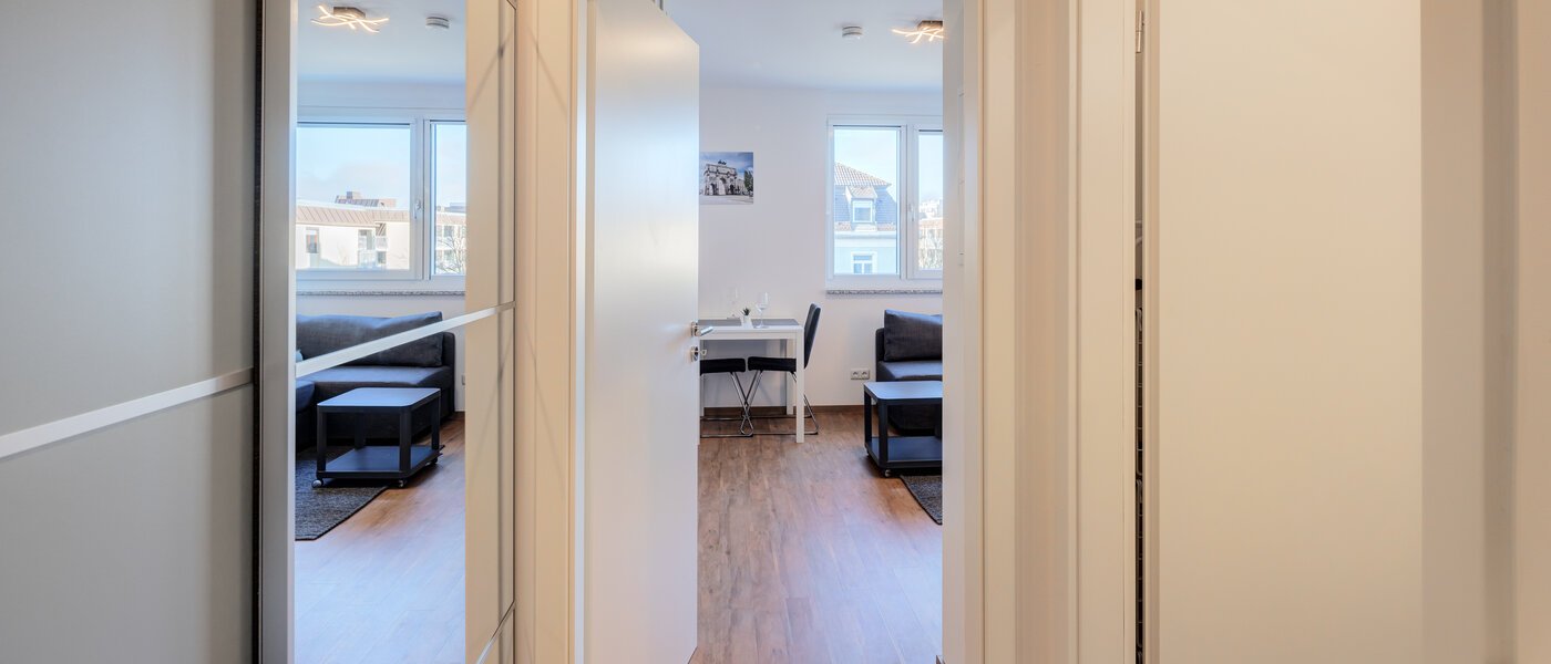 アパルトマン München Schwabing-West 02 玄関入り口 14686