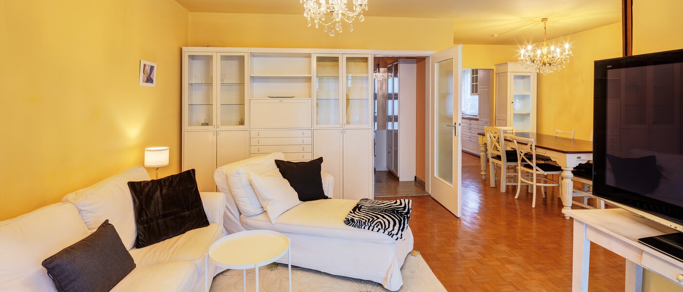 テラスハウス角住宅 Unterhaching 02 リビングエリア 14690