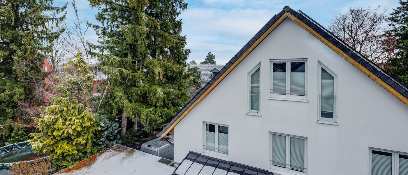 アティック・フラット（屋根裏） München Allach 03 物件からの眺め 14692