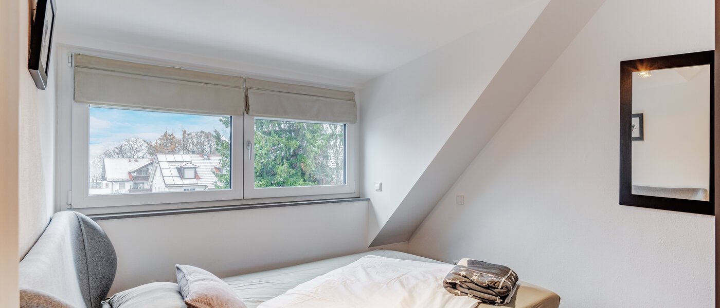 アティック・フラット（屋根裏） München Allach 01 寝室 14692