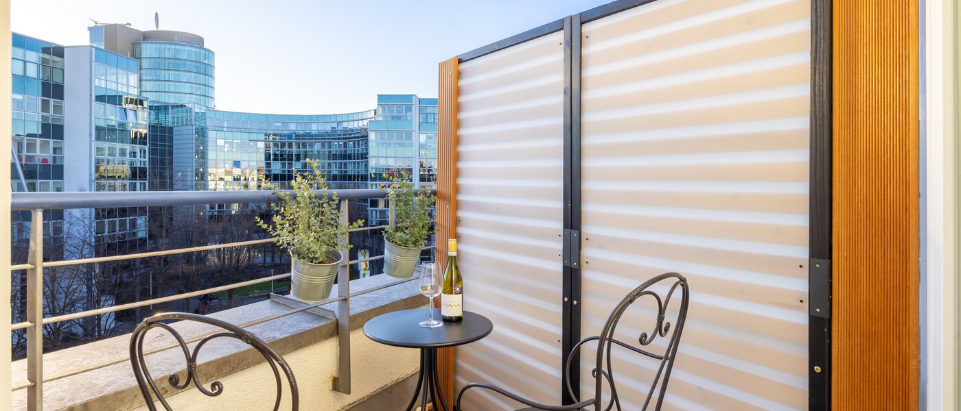 アティック・フラット（屋根裏） München Neuhausen 01 ベランダ 14695