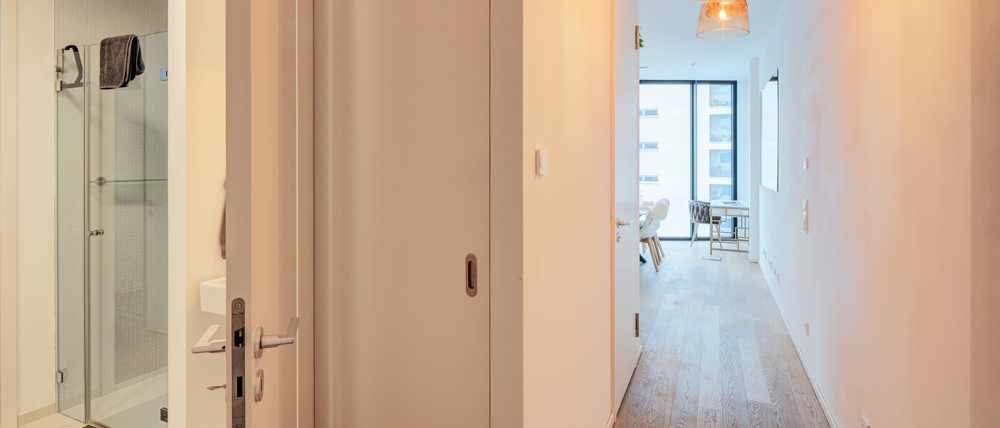 ペントハウス München Neuhausen 03 玄関入り口 14699