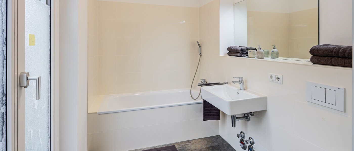 マンション München Milbertshofen 01 1つめの浴室 14703