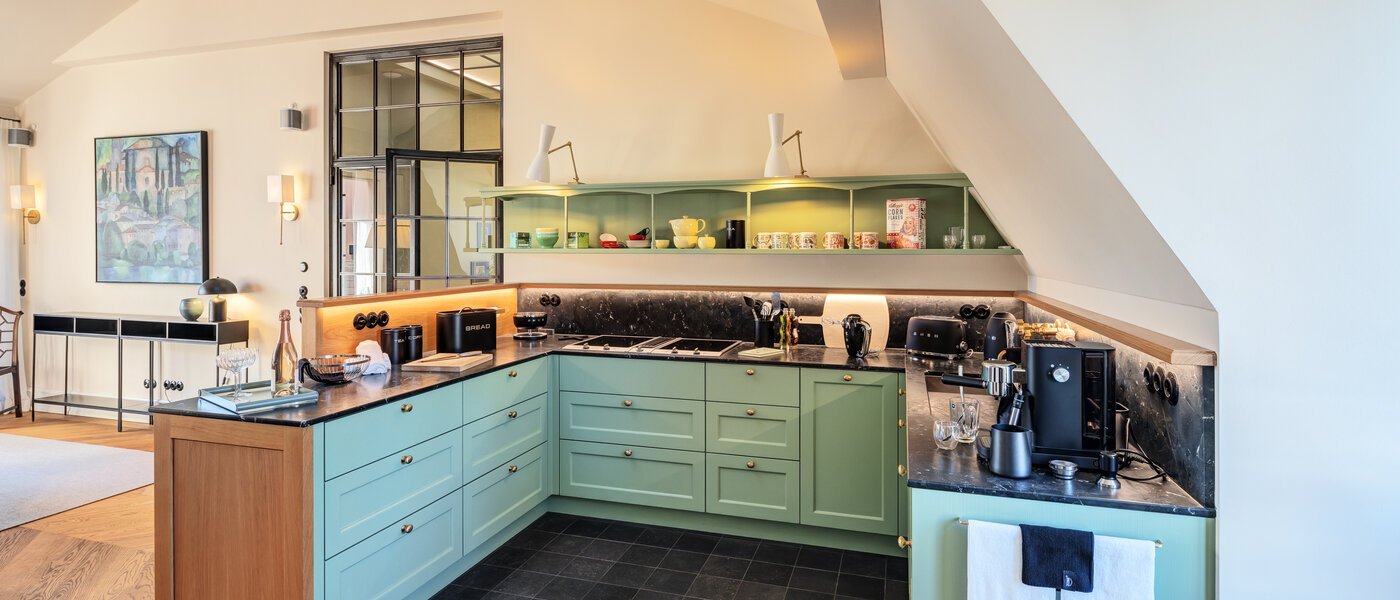 アティック・フラット（屋根裏） München Neuhausen 01 キッチン 14709