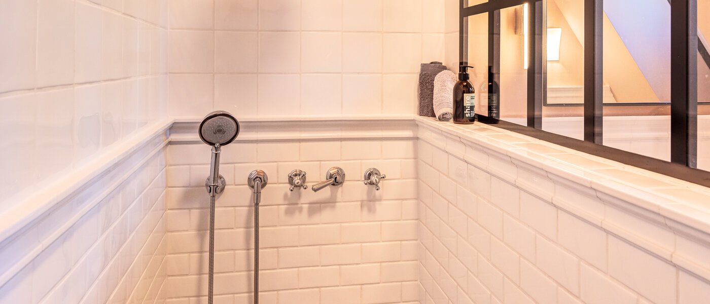 アティック・フラット（屋根裏） München Neuhausen 04 ２つめの浴室 14709