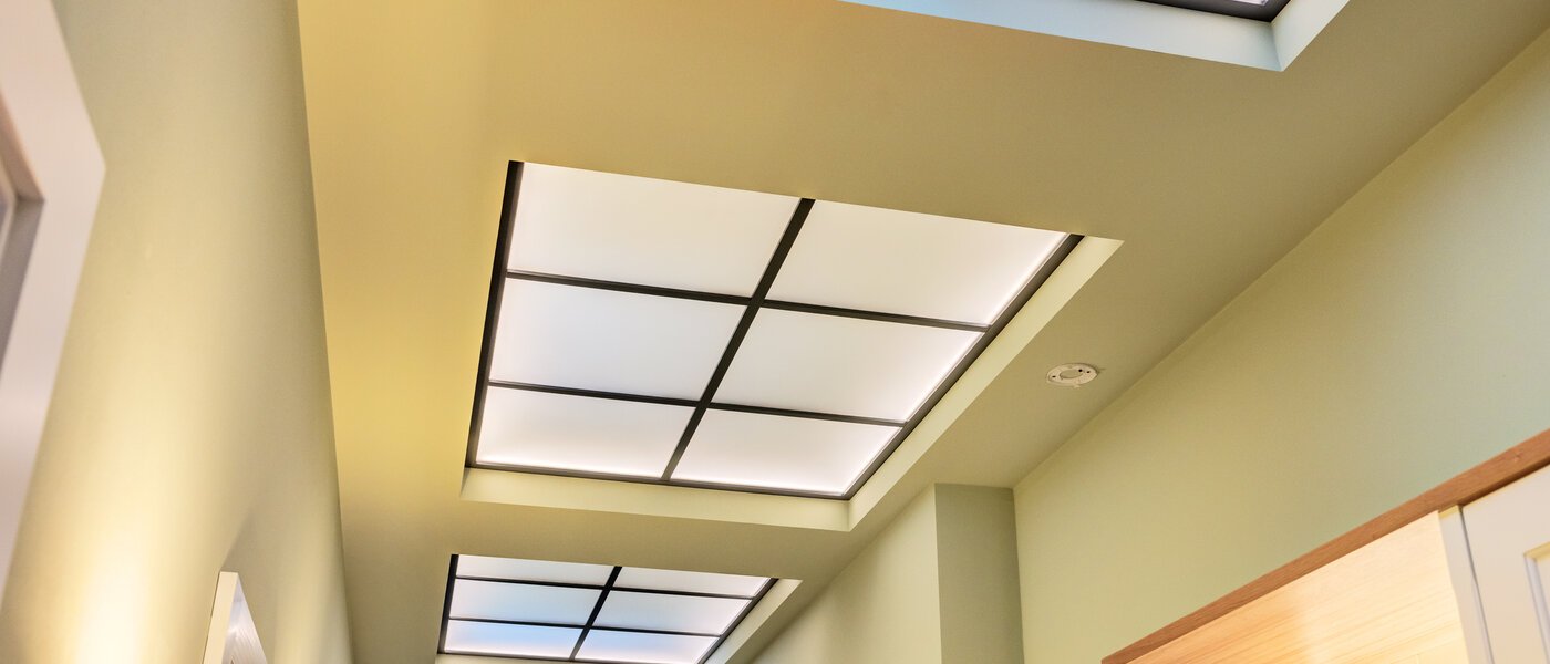 アティック・フラット（屋根裏） München Neuhausen 04 玄関入り口 14709