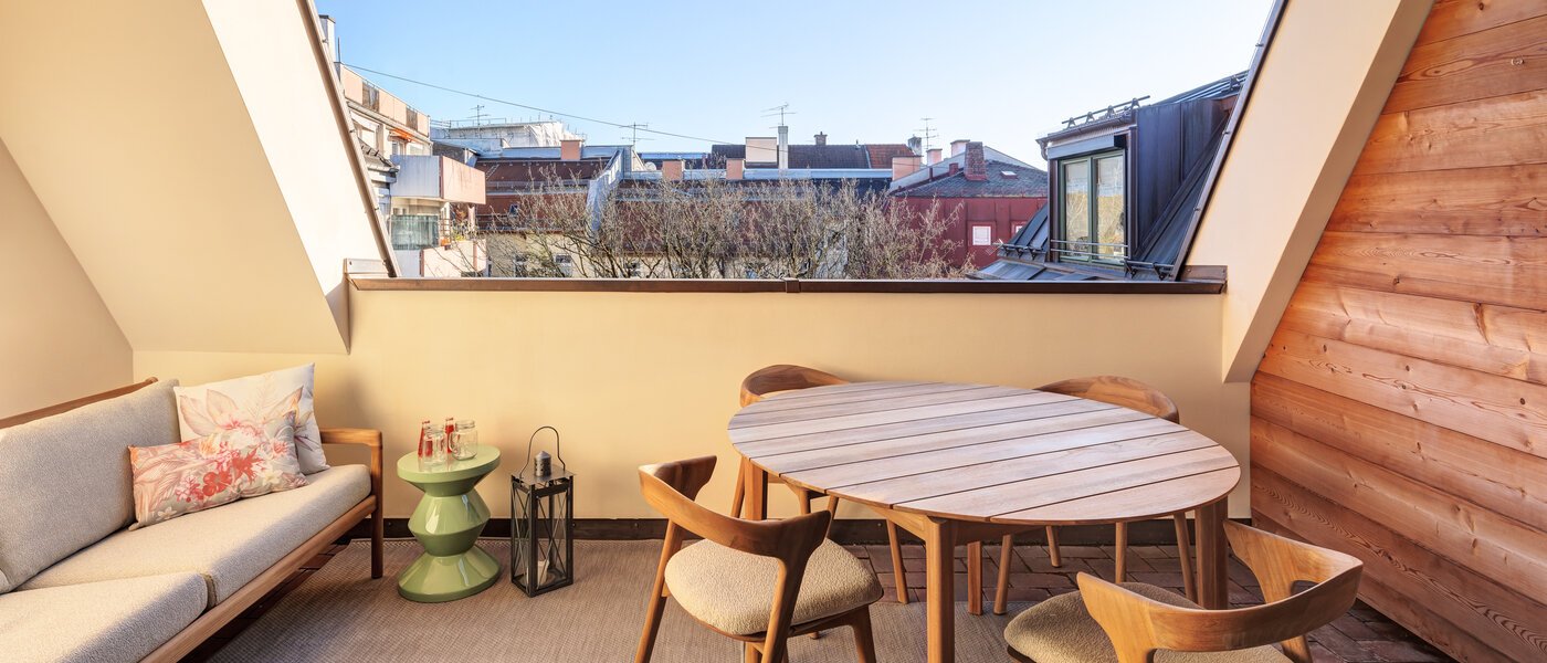 アティック・フラット（屋根裏） München Neuhausen 01 ルーフテラス 14709