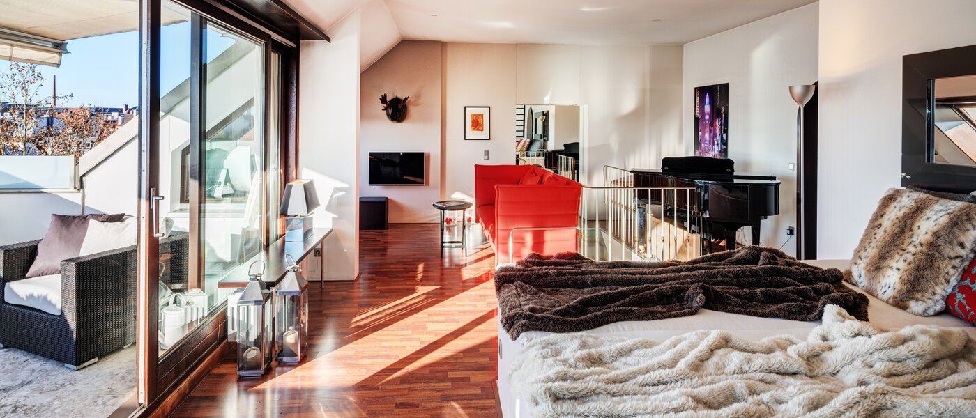 メゾネット・マンション（複数階にわたるマンション） München Maxvorstadt 01 リビングエリア 14710