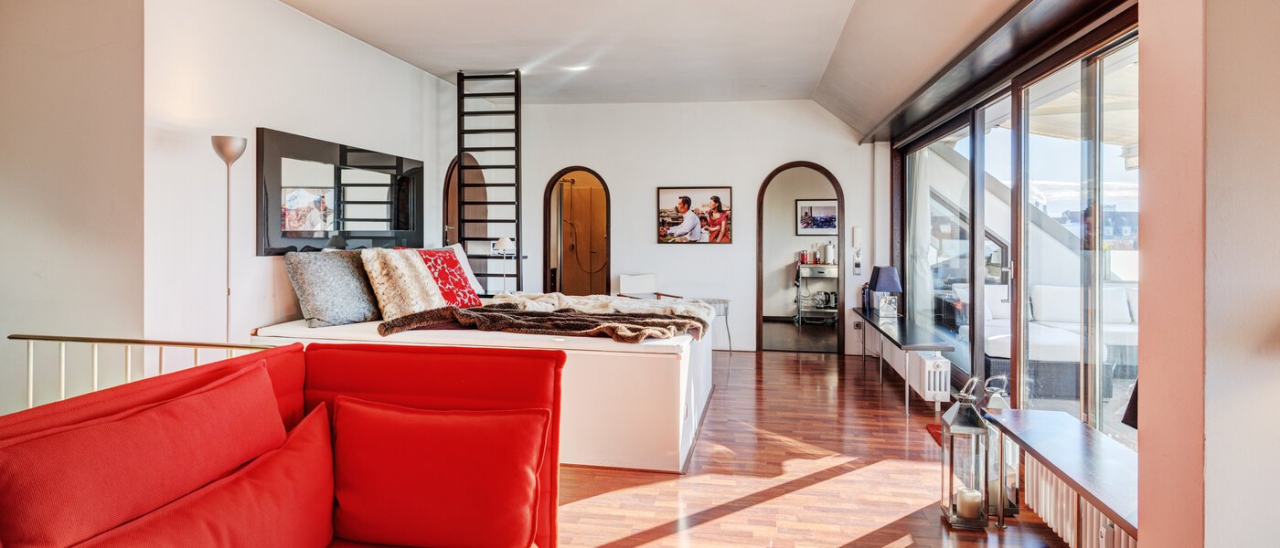 メゾネット・マンション（複数階にわたるマンション） München Maxvorstadt 04 リビングエリア 14710