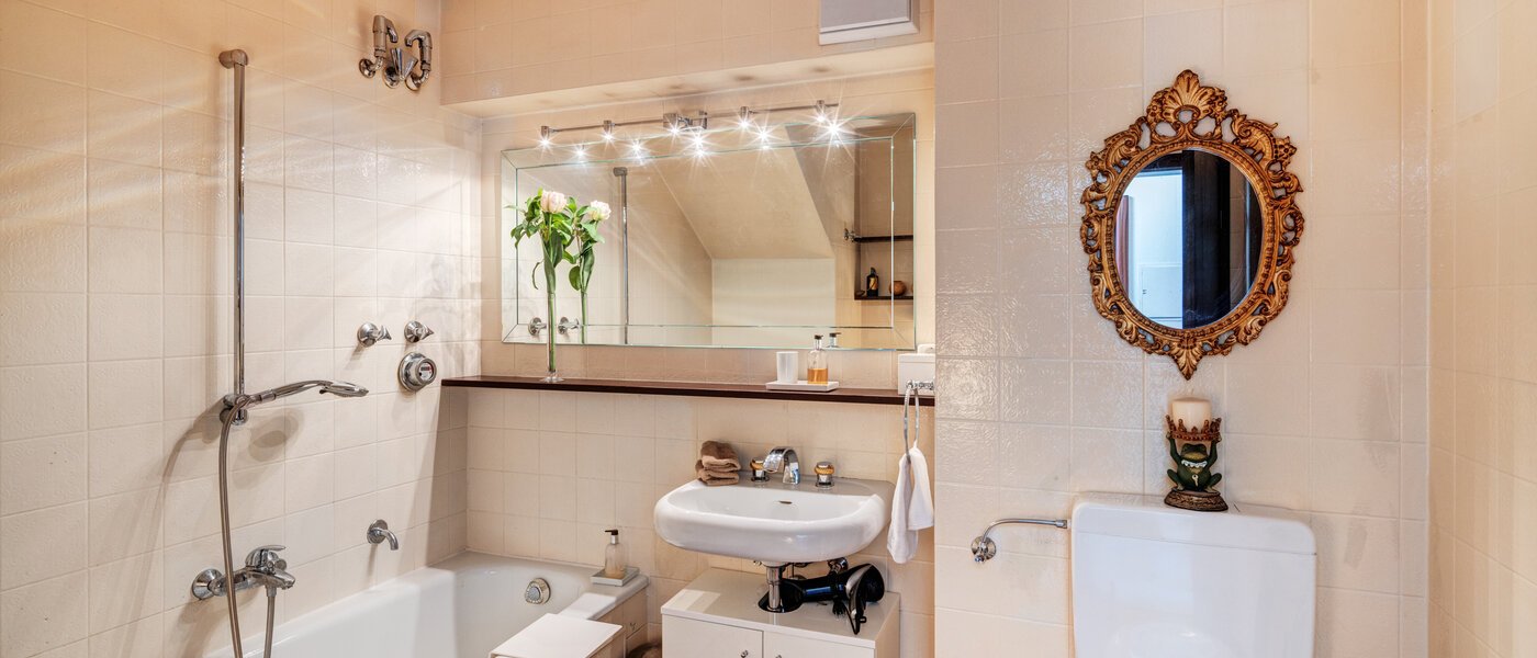 メゾネット・マンション（複数階にわたるマンション） München Maxvorstadt 01 1つめの浴室 14710