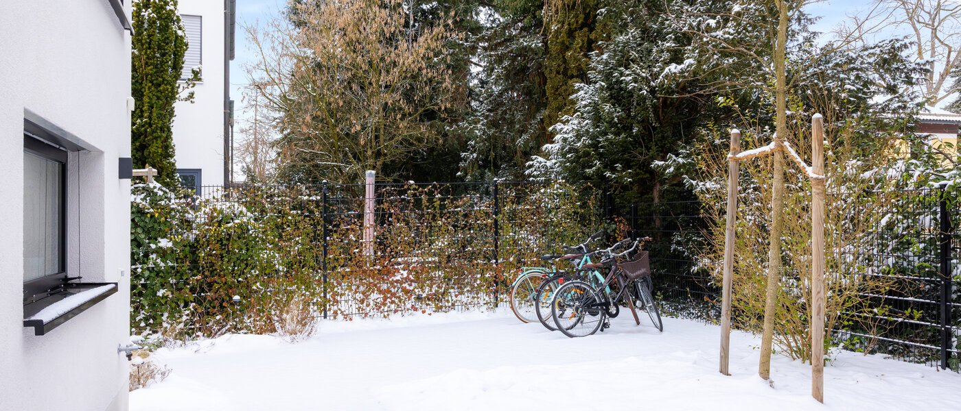 セミ・デタッチド・ハウス（一戸建てを二つに分けた家屋） München Pasing 03 庭 14721