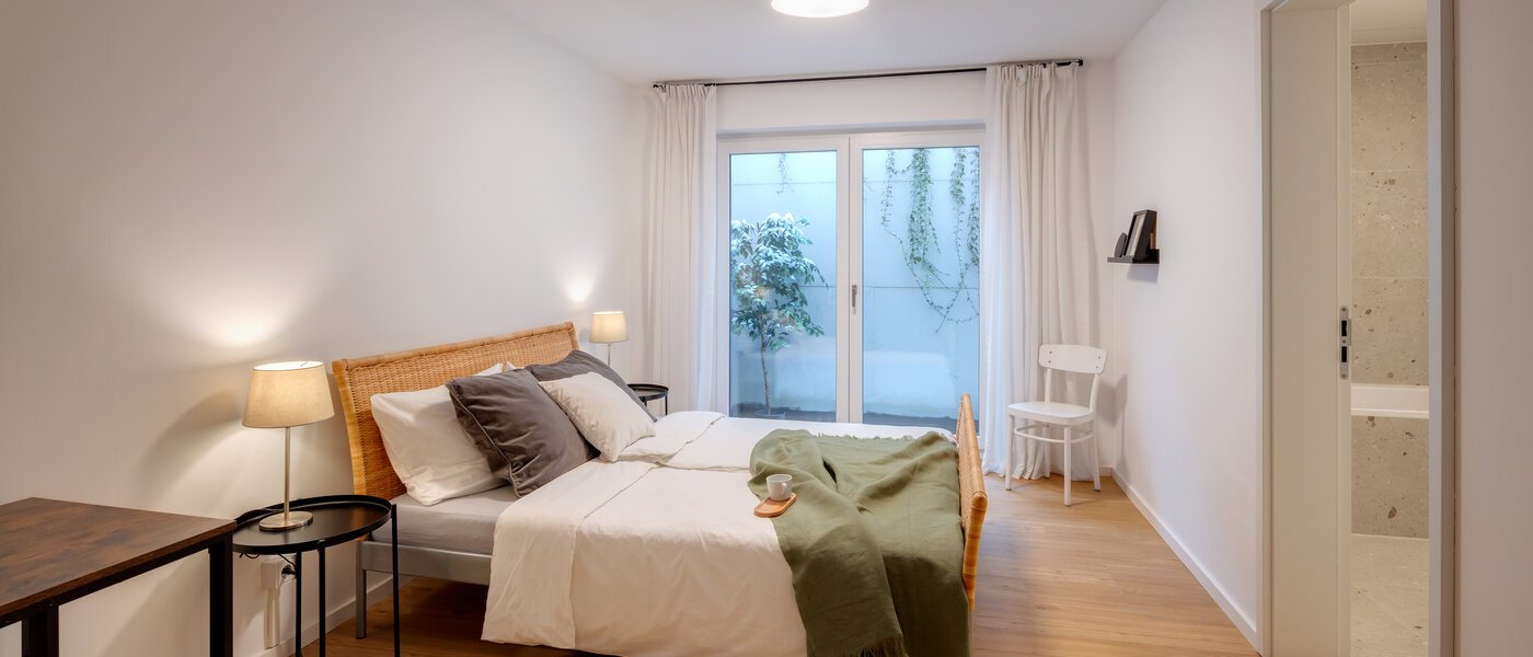 セミ・デタッチド・ハウス（一戸建てを二つに分けた家屋） München Pasing 02 ゲストルーム 14721