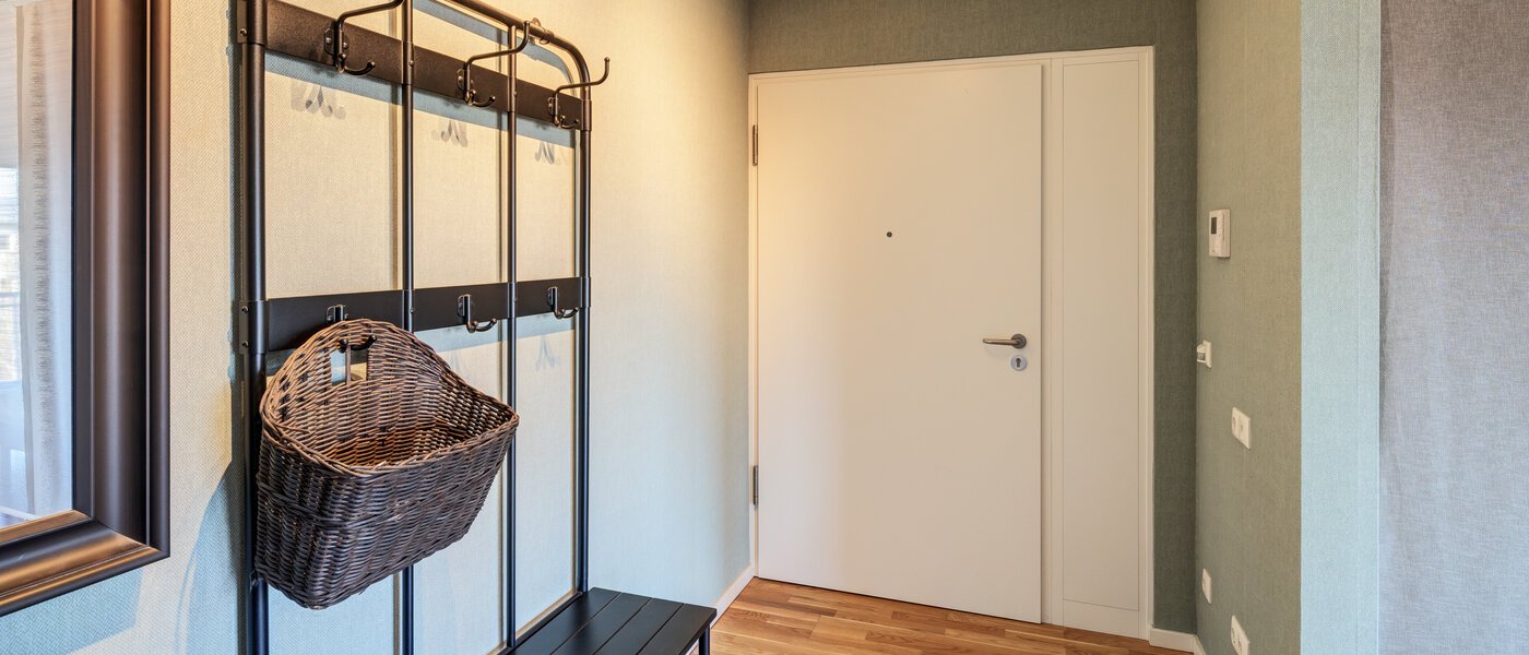 マンション Erding 01 玄関入り口 14722