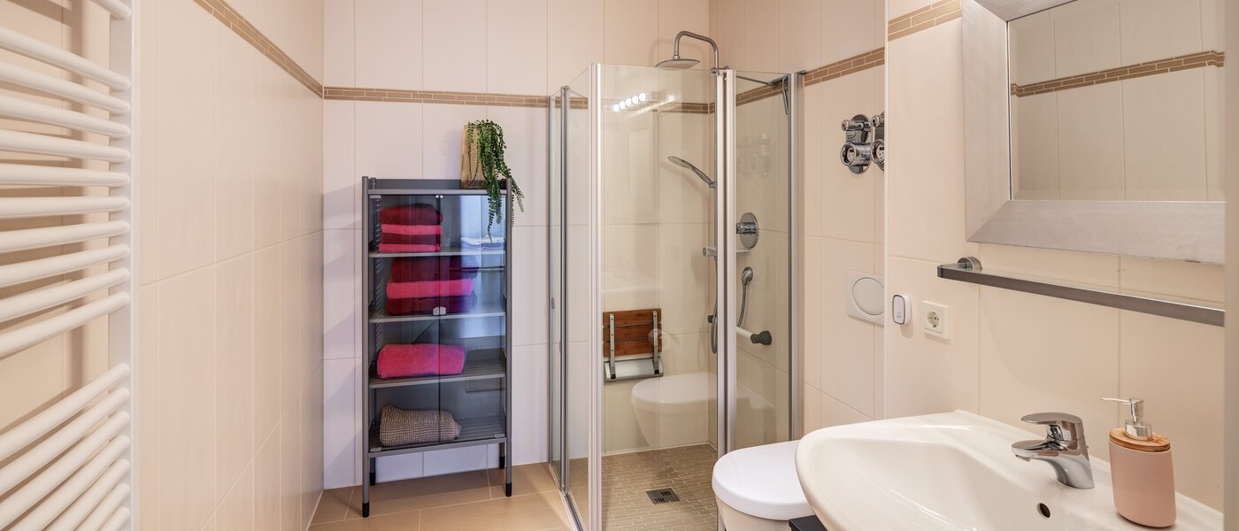 テラスハウス角住宅 München Untermenzing 01 ２つめの浴室 14723