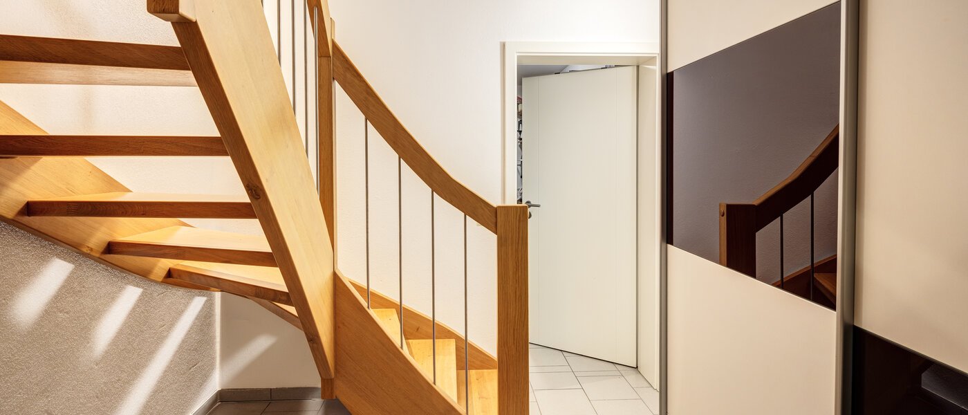 テラスハウス角住宅 München Untermenzing 09 玄関入り口 14723