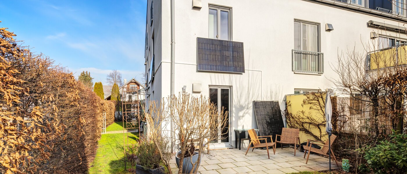 テラスハウス角住宅 München Untermenzing 01 庭 14723