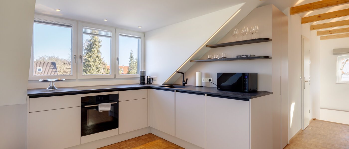 アティック・フラット（屋根裏） München Forstenried 01 キッチン 14733