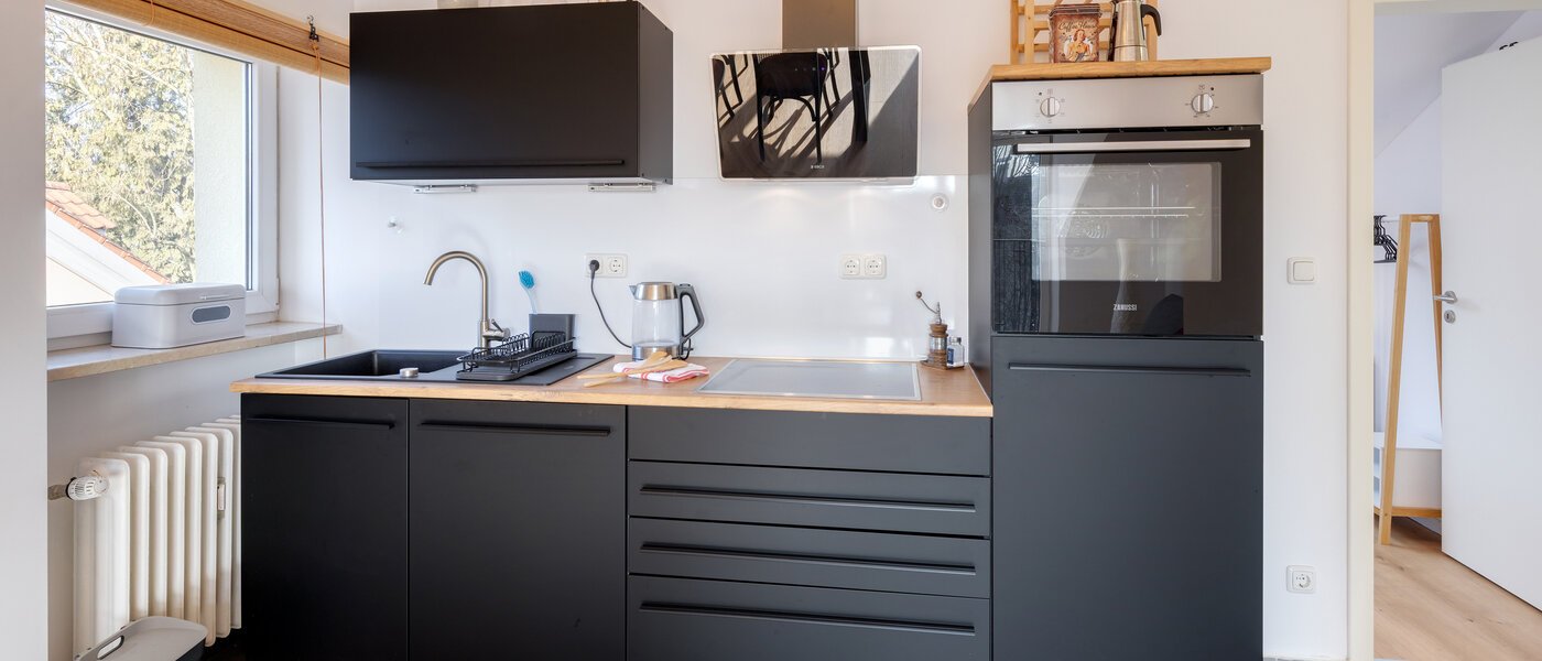 アティック・フラット（屋根裏） Gröbenzell 01 キッチン 14746