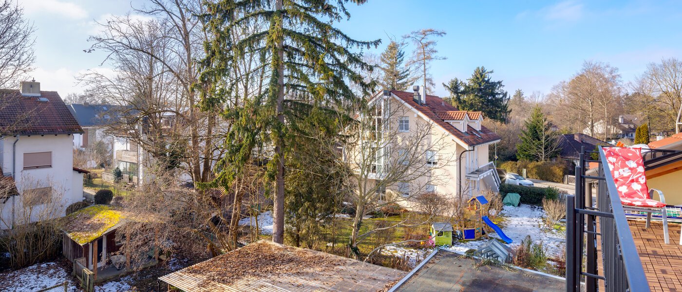 アティック・フラット（屋根裏） Gröbenzell 02 物件からの眺め 14746