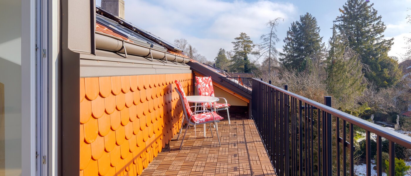 アティック・フラット（屋根裏） Gröbenzell 02 ルーフテラス 14746