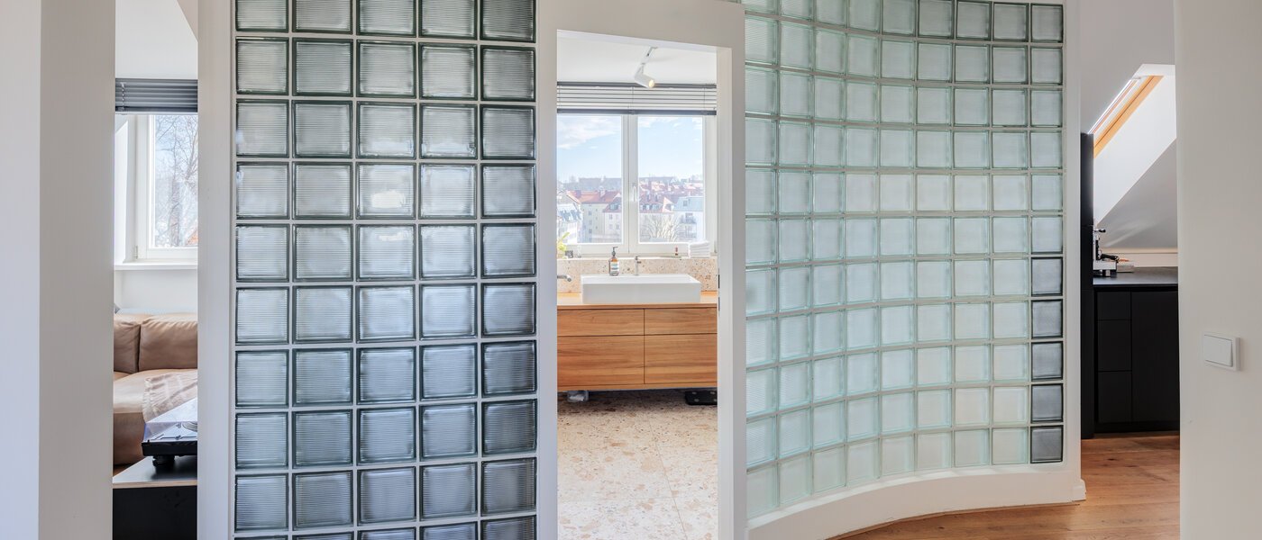 ペントハウス München Haidhausen 02 玄関入り口 14748