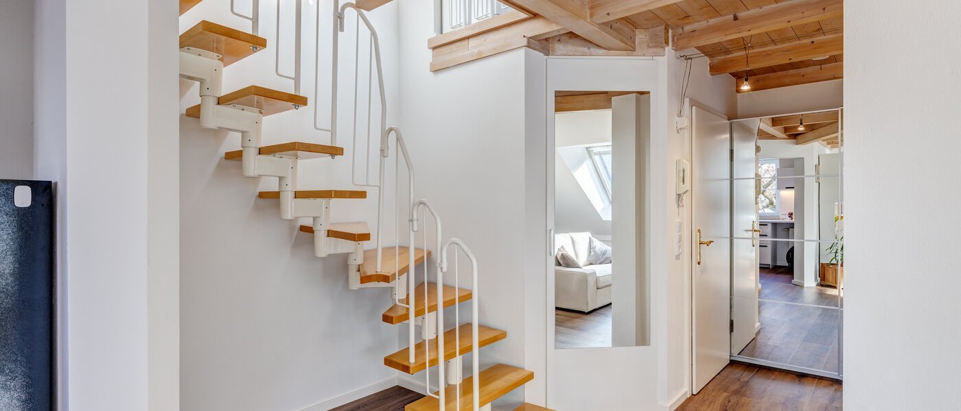 複層住宅 München Waldtrudering 01 玄関入り口 14759