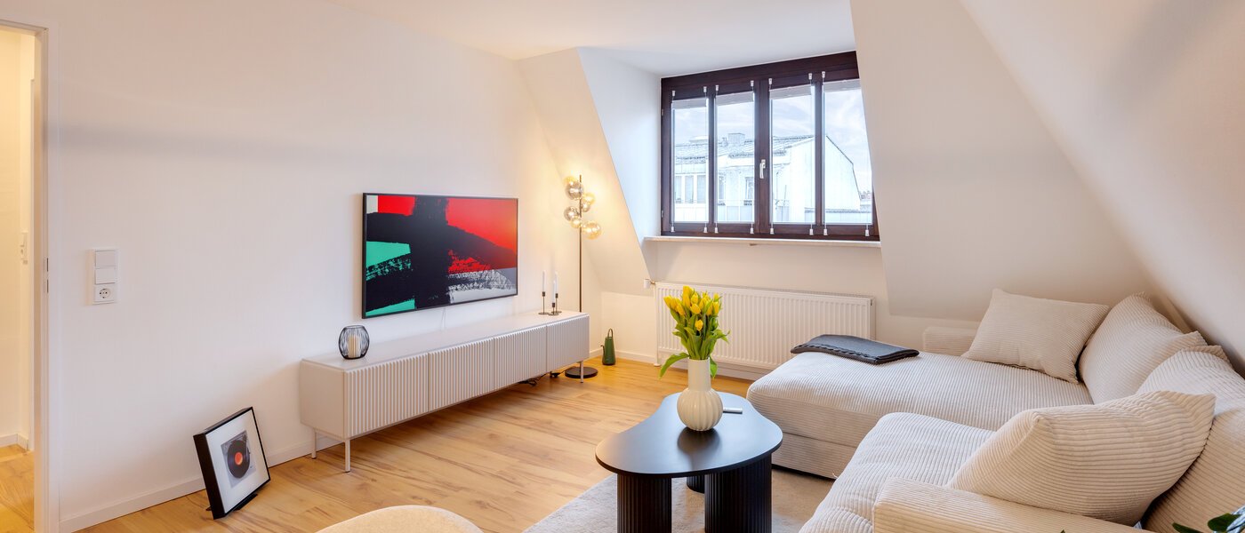 アティック・フラット（屋根裏） München Isarvorstadt 03 リビングエリア 14762