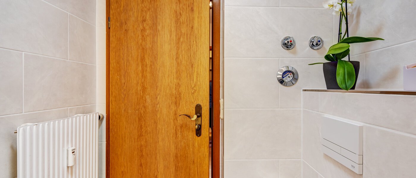 庭付き住宅 München Altperlach 02 浴室 14773