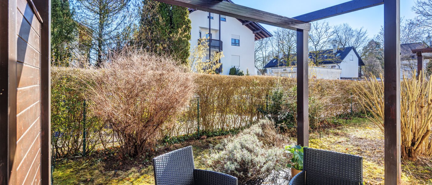 庭付き住宅 München Altperlach 01 庭 14773