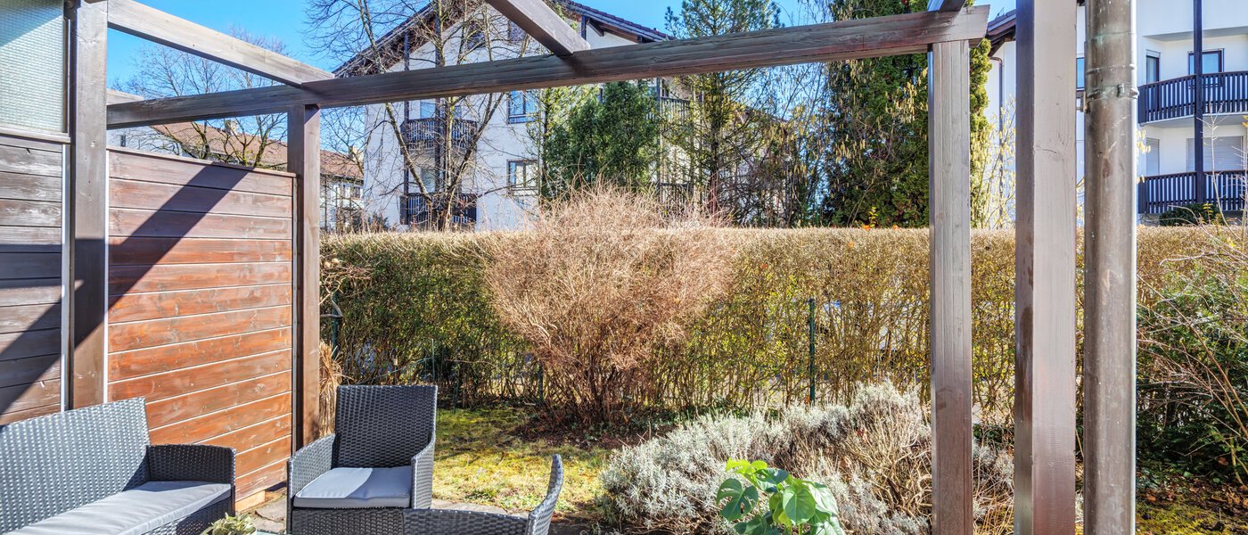 庭付き住宅 München Altperlach 02 庭 14773