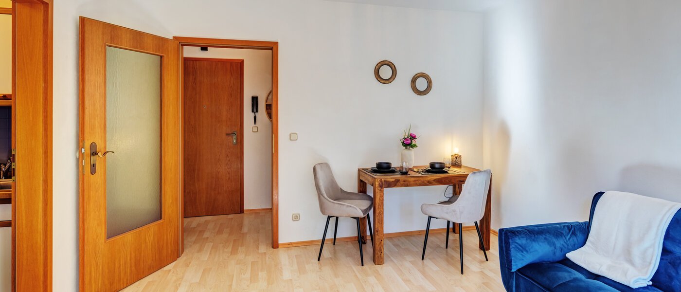 庭付き住宅 München Altperlach 04 リビングルーム 14773