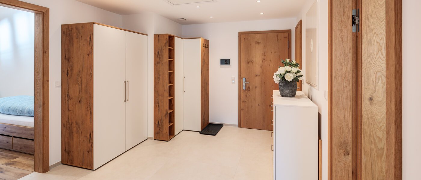 マンション Rottach-Egern 01 玄関入り口 14774