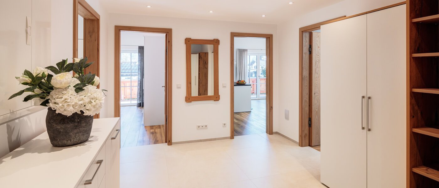 マンション Rottach-Egern 03 玄関入り口 14774